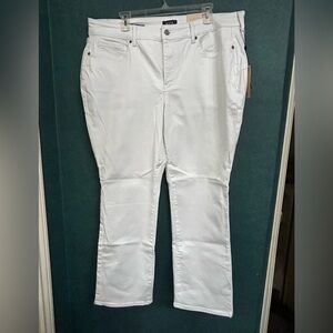 NWT 18WP NYDJ White Jeans with Lift Tuck Technology